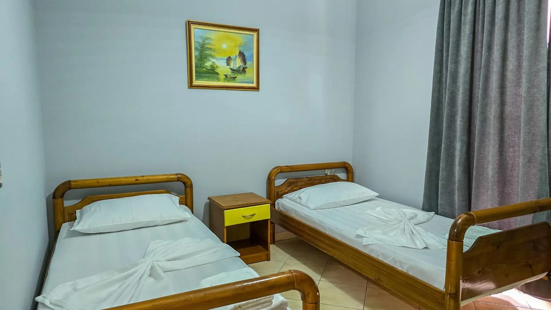 Fiore Rooms Sarande 0*,  Albania